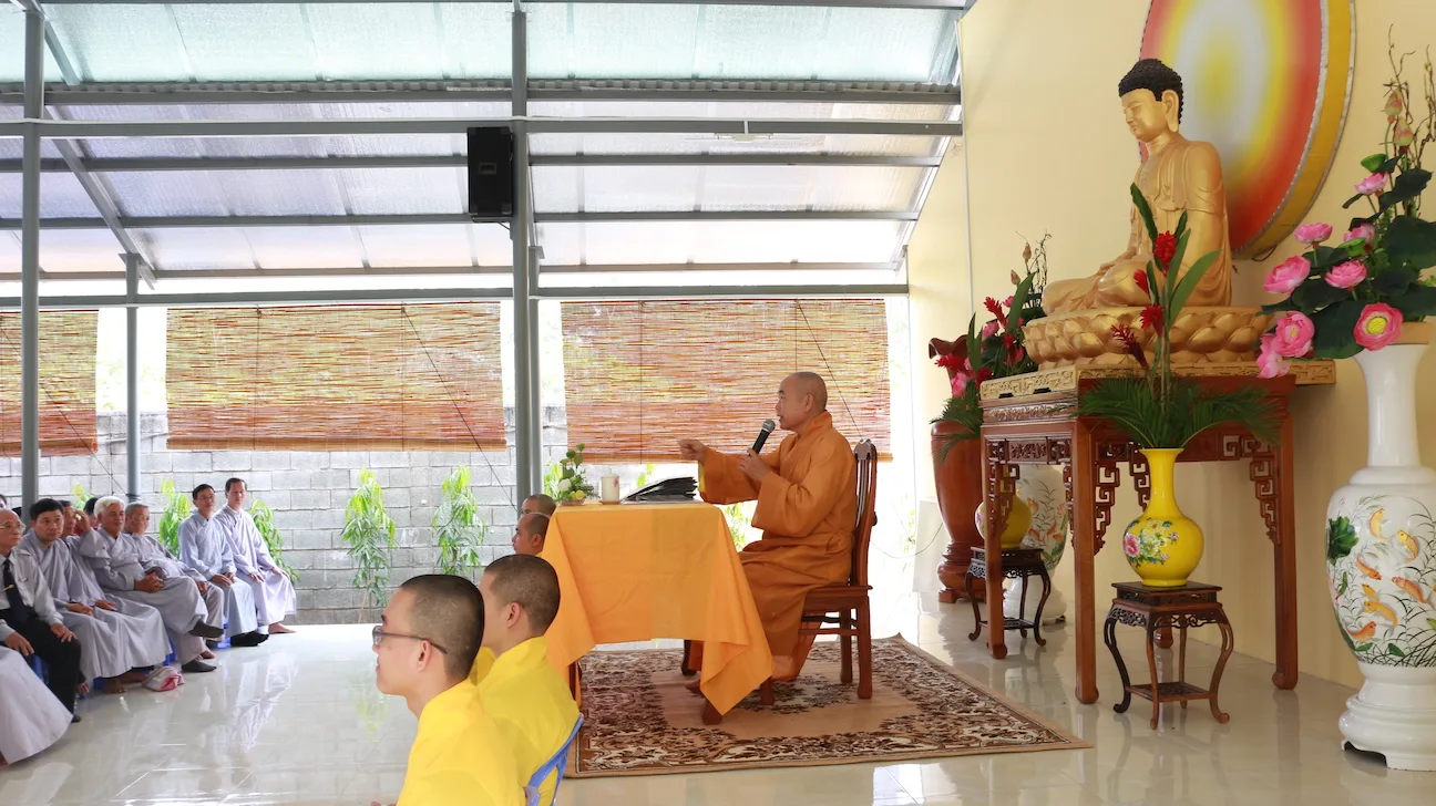 Hoà thượng đúc kết chương trình