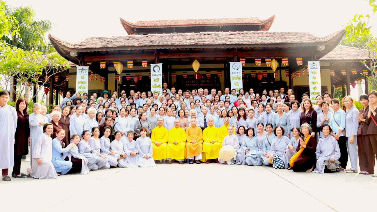 Chụp hình lưu niệm