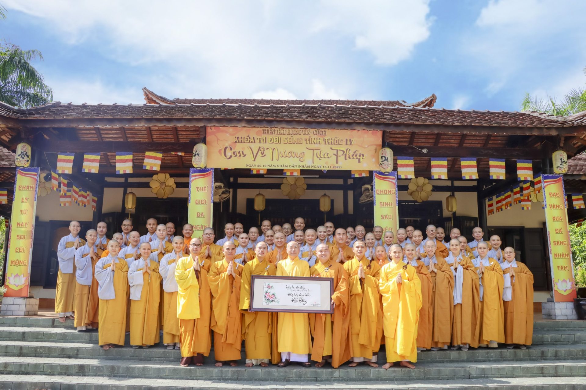 Tăng Ni Sinh Khoa Hoằng Pháp thăm hỏi và chúc Tết Sư Phụ 02/01/2023