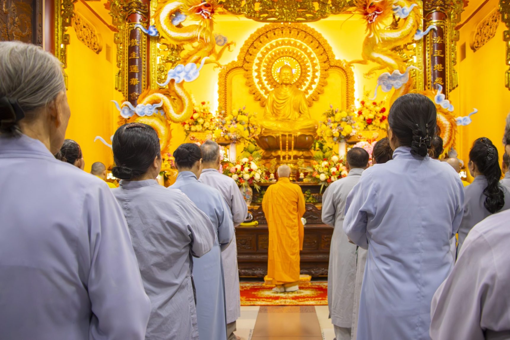 LẮNG ĐỌNG MÙA VU LAN – HOA HỒNG CÀI ÁO, TÌNH CHA NGHĨA MẸ