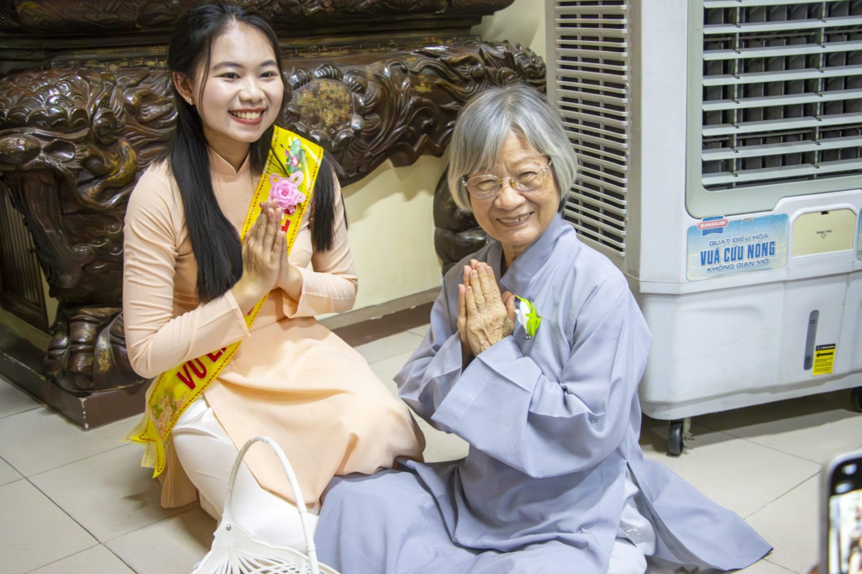 LẮNG ĐỌNG MÙA VU LAN – HOA HỒNG CÀI ÁO, TÌNH CHA NGHĨA MẸ (28)