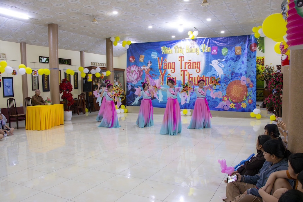 TẾT TRUNG THU 2026: “VUI HỘI TRĂNG RẰM” TẠI THIỀN THẤT HƯƠNG VÂN (57)