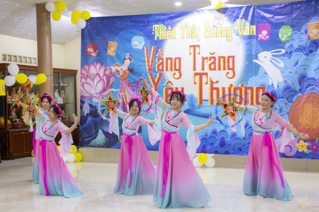 TẾT TRUNG THU 2026: “VUI HỘI TRĂNG RẰM” TẠI THIỀN THẤT HƯƠNG VÂN (56)