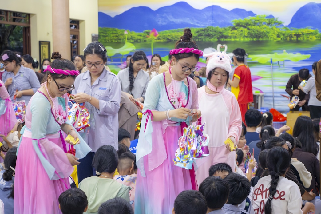 TẾT TRUNG THU 2026: “VUI HỘI TRĂNG RẰM” TẠI THIỀN THẤT HƯƠNG VÂN (9)