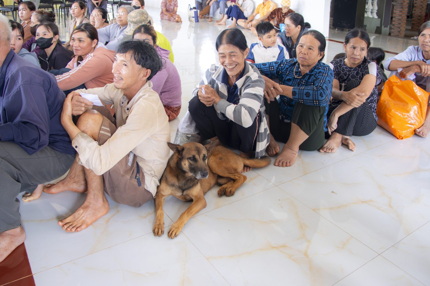 ĐOÀN TỪ THIỆN CHÙA TỪ TÂN TẶNG QUÀ CHO ĐỒNG BÀO NGHÈO XÃ ĐẮK’ RU, ĐẮK NÔNG NGÀY 07/10/2026 (22)