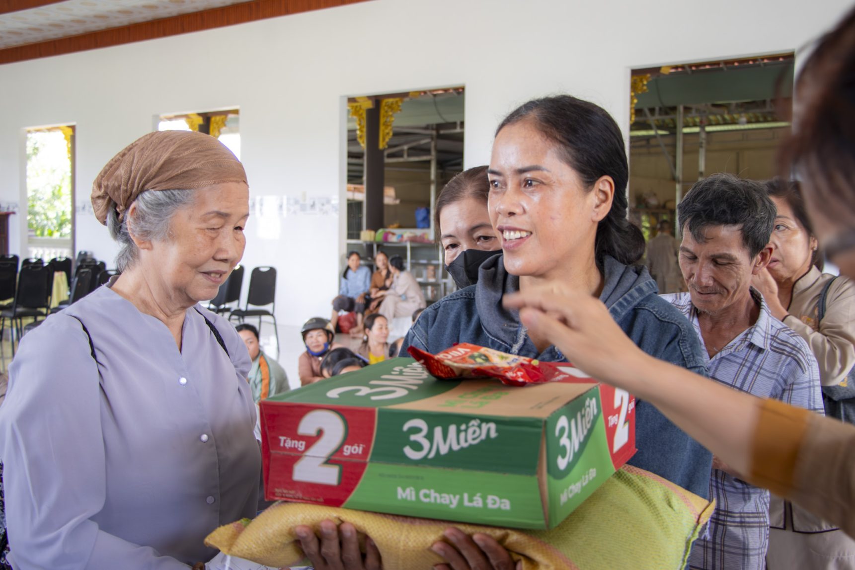 ĐOÀN TỪ THIỆN CHÙA TỪ TÂN TẶNG QUÀ CHO ĐỒNG BÀO NGHÈO XÃ ĐẮK’ RU, ĐẮK NÔNG NGÀY 07/10/2026 (14)
